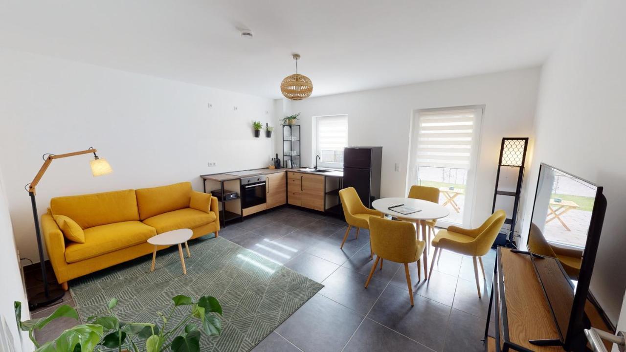 Travel Art Boardinghouse Aparthotel Нойрупин Екстериор снимка