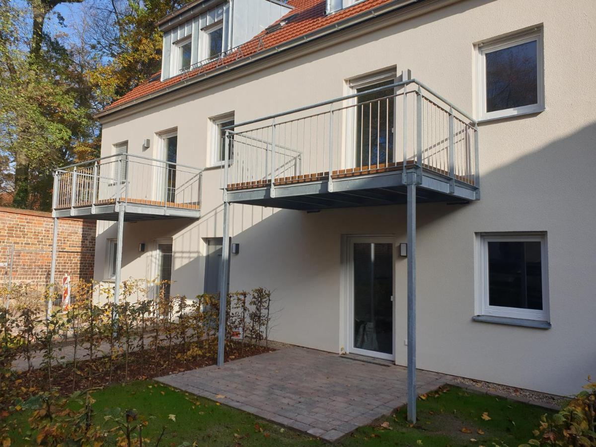 Travel Art Boardinghouse Aparthotel Нойрупин Екстериор снимка