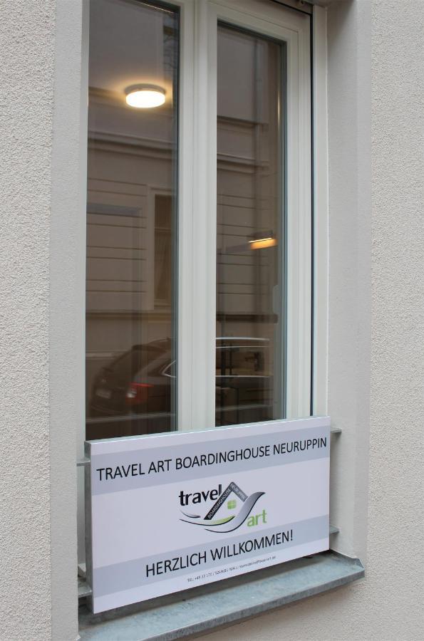 Travel Art Boardinghouse Aparthotel Нойрупин Екстериор снимка